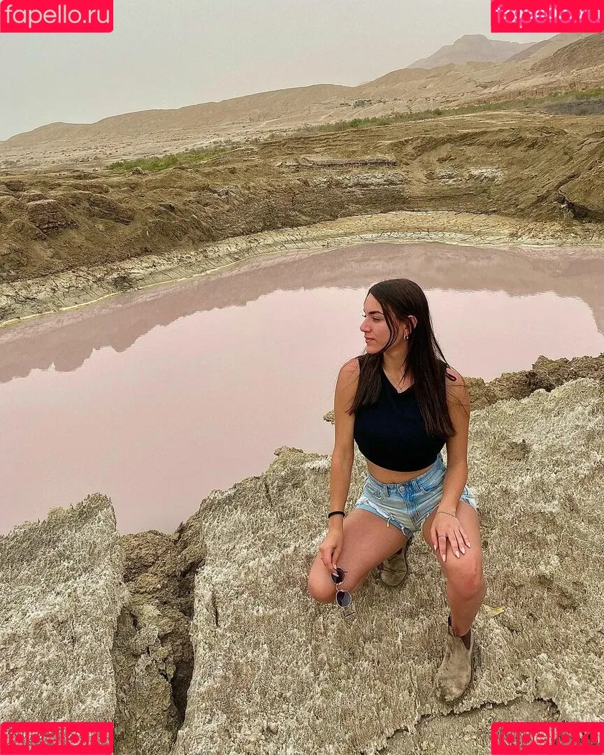 Sara Avni Onlyfans Photo Gallery 