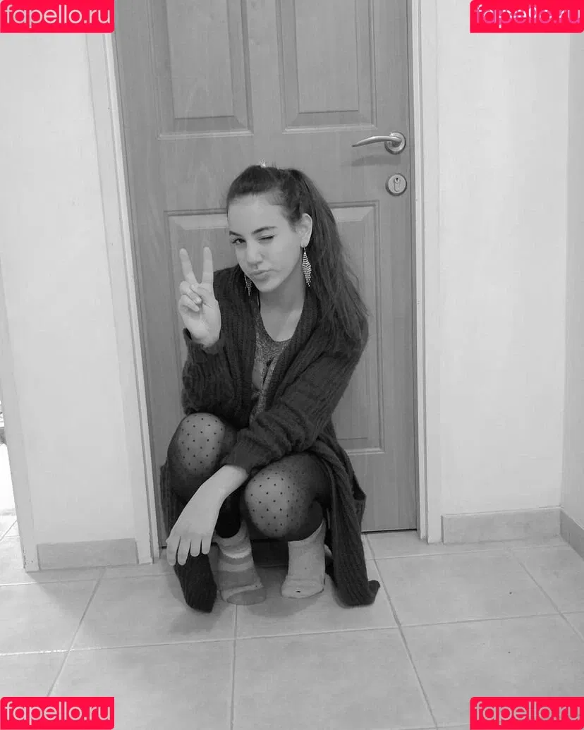 Sara Avni Onlyfans Photo Gallery 