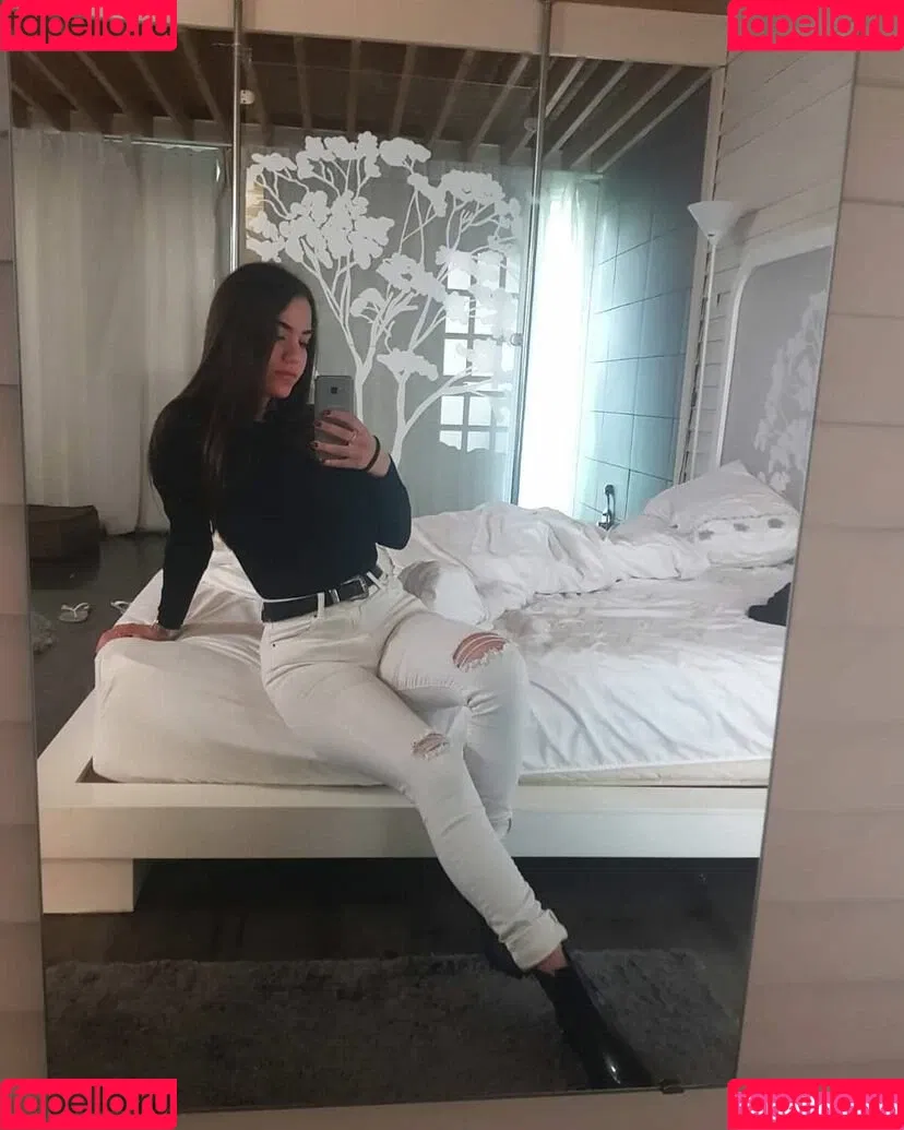 Sara Avni Onlyfans Photo Gallery 