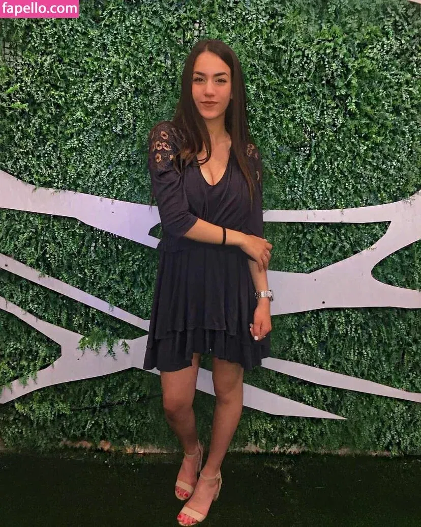 Sara Avni Onlyfans Photo Gallery 