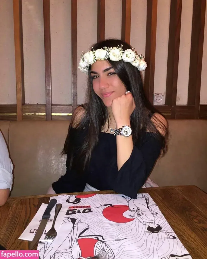 Sara Avni Onlyfans Photo Gallery 