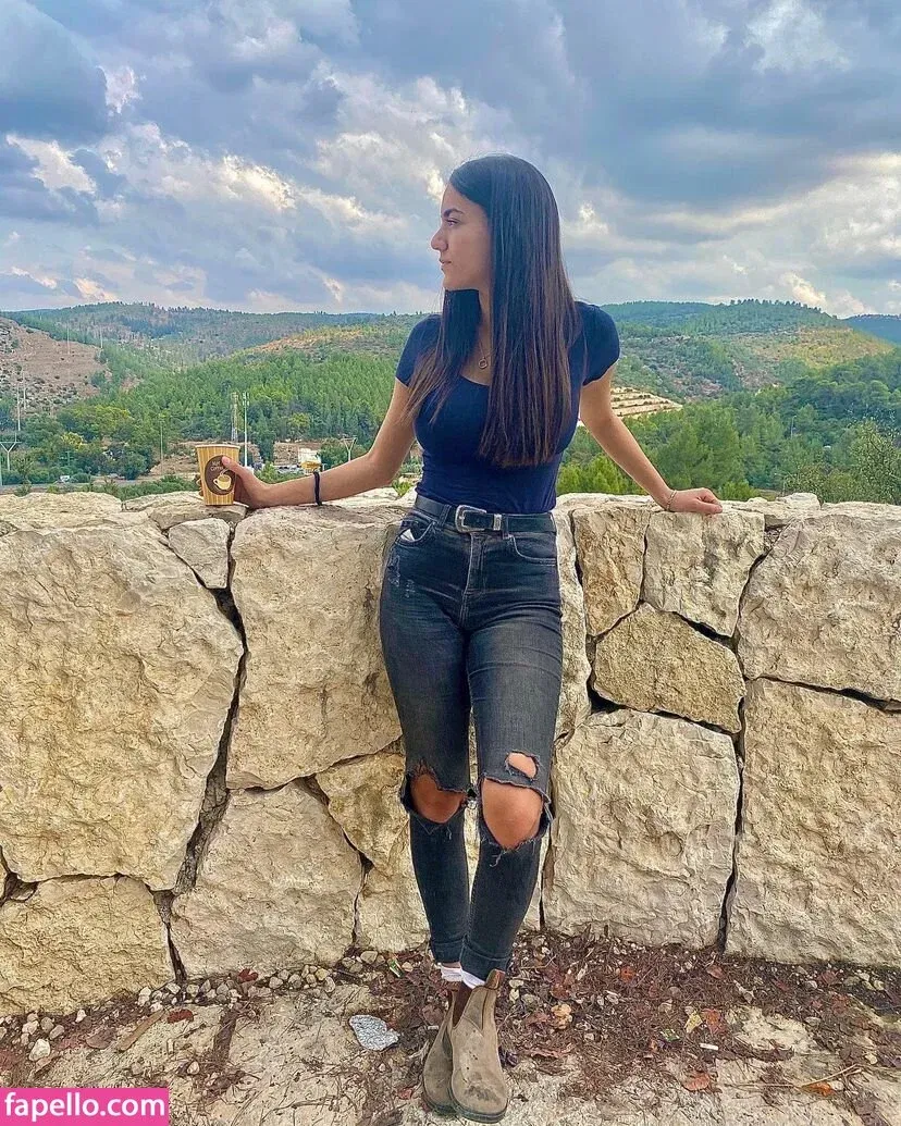 Sara Avni Onlyfans Photo Gallery 