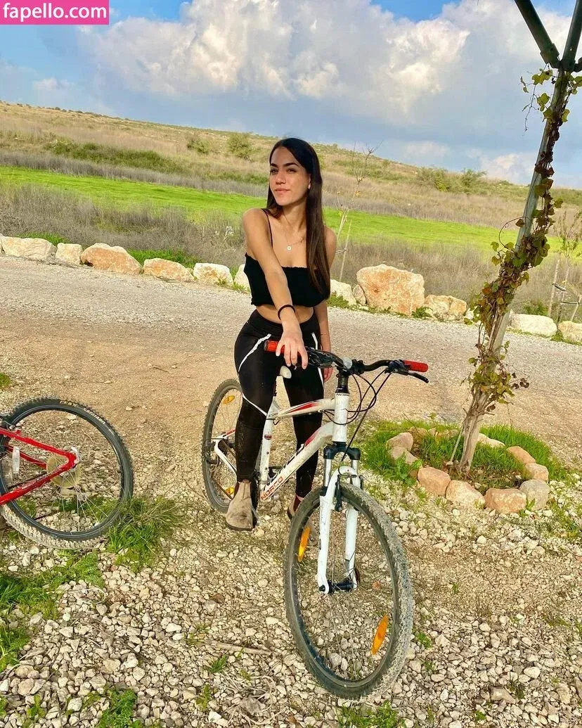 Sara Avni Onlyfans Photo Gallery 