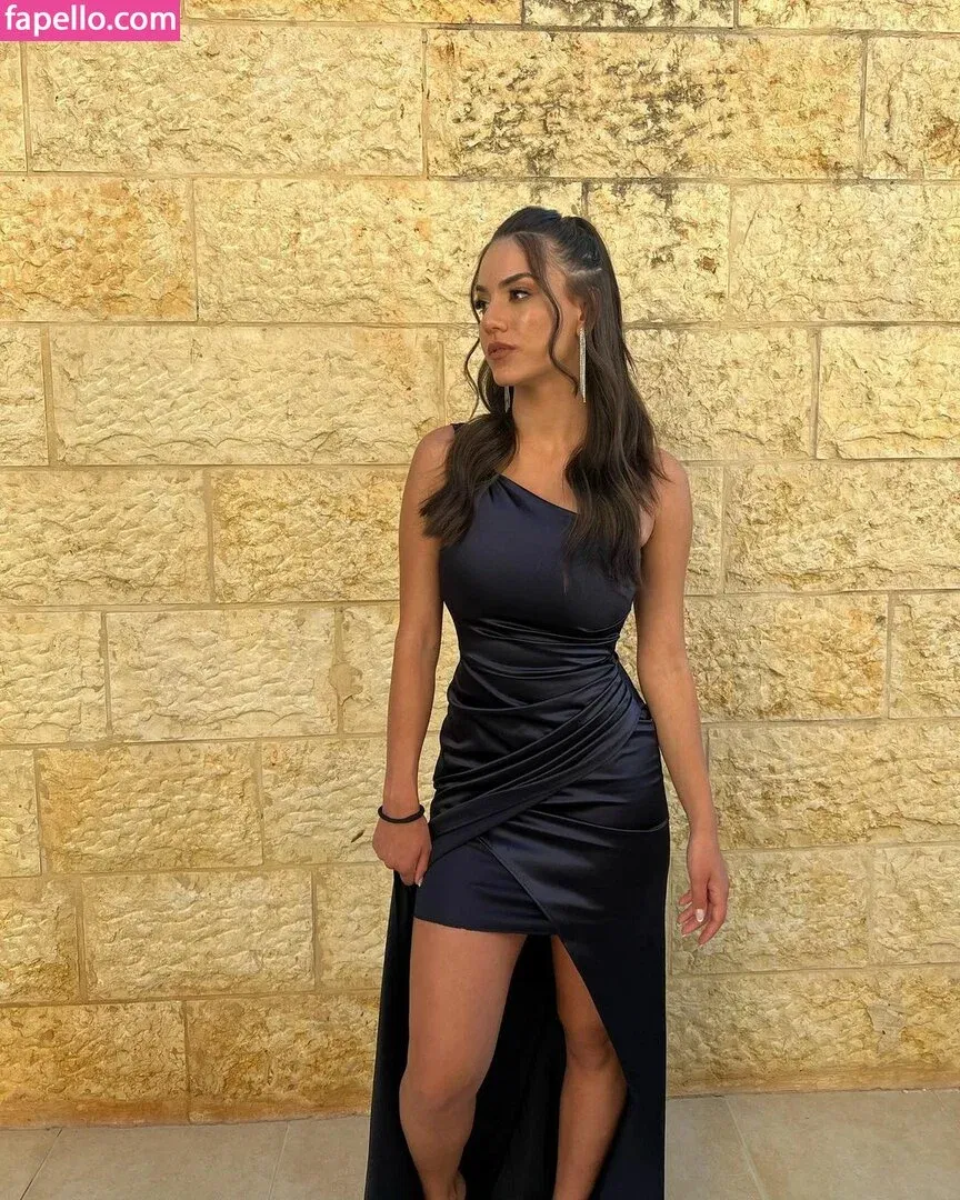 Sara Avni Onlyfans Photo Gallery 