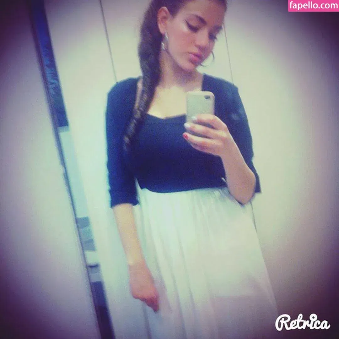 Sara Avni Onlyfans Photo Gallery 