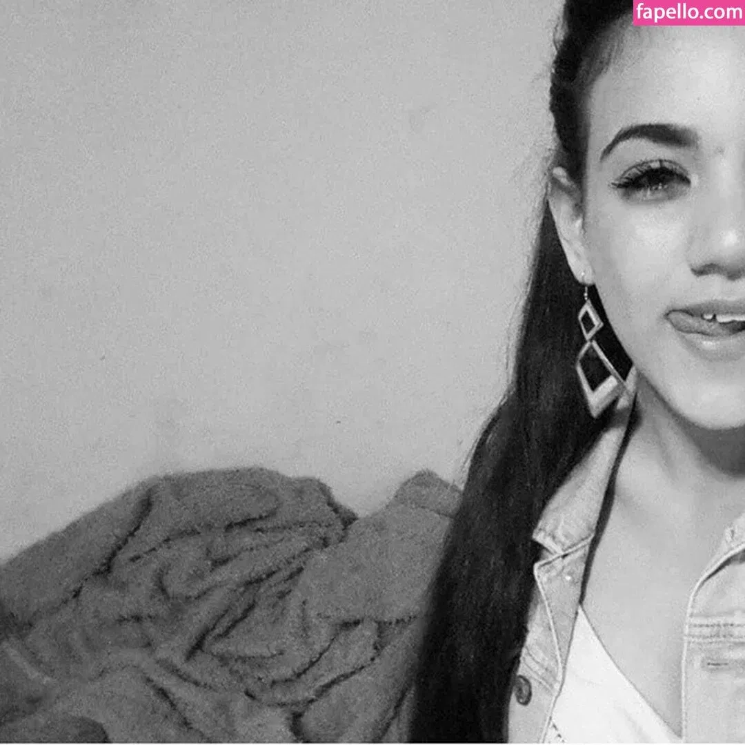 Sara Avni Onlyfans Photo Gallery 