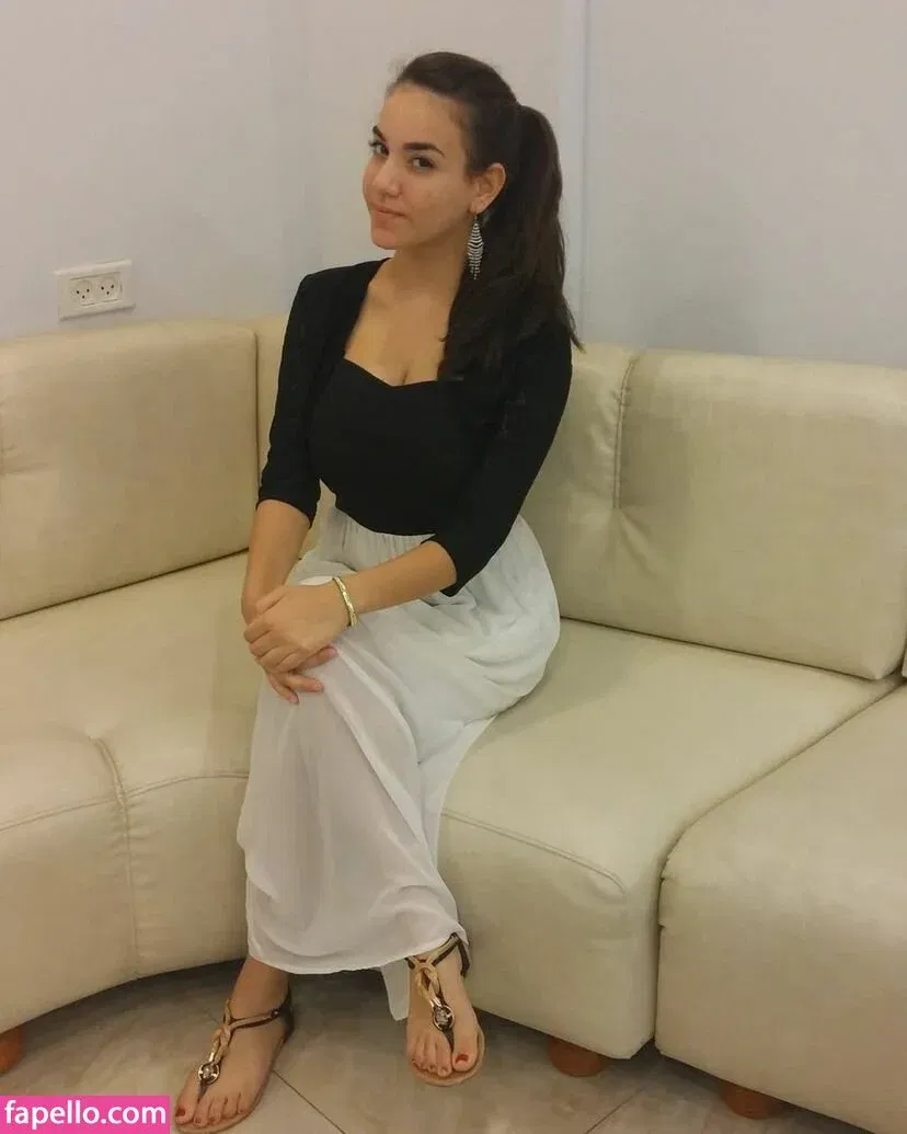 Sara Avni Onlyfans Photo Gallery 