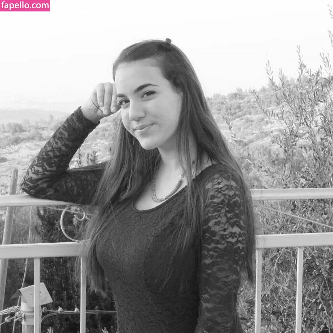 Sara Avni Onlyfans Photo Gallery 