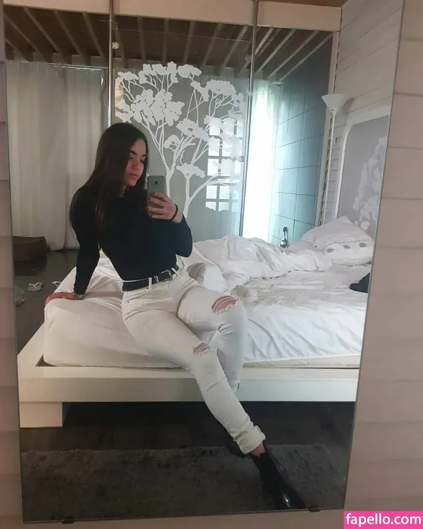 Sara Avni Onlyfans Photo Gallery 