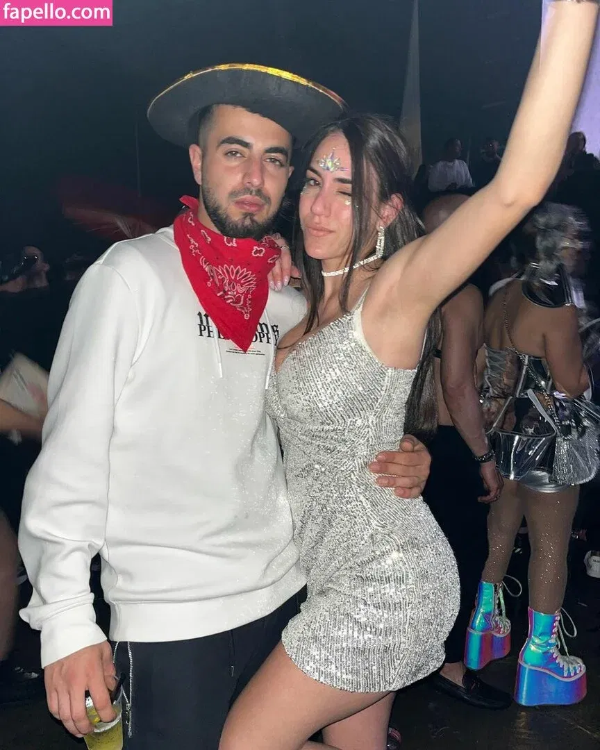 Sara Avni Onlyfans Photo Gallery 