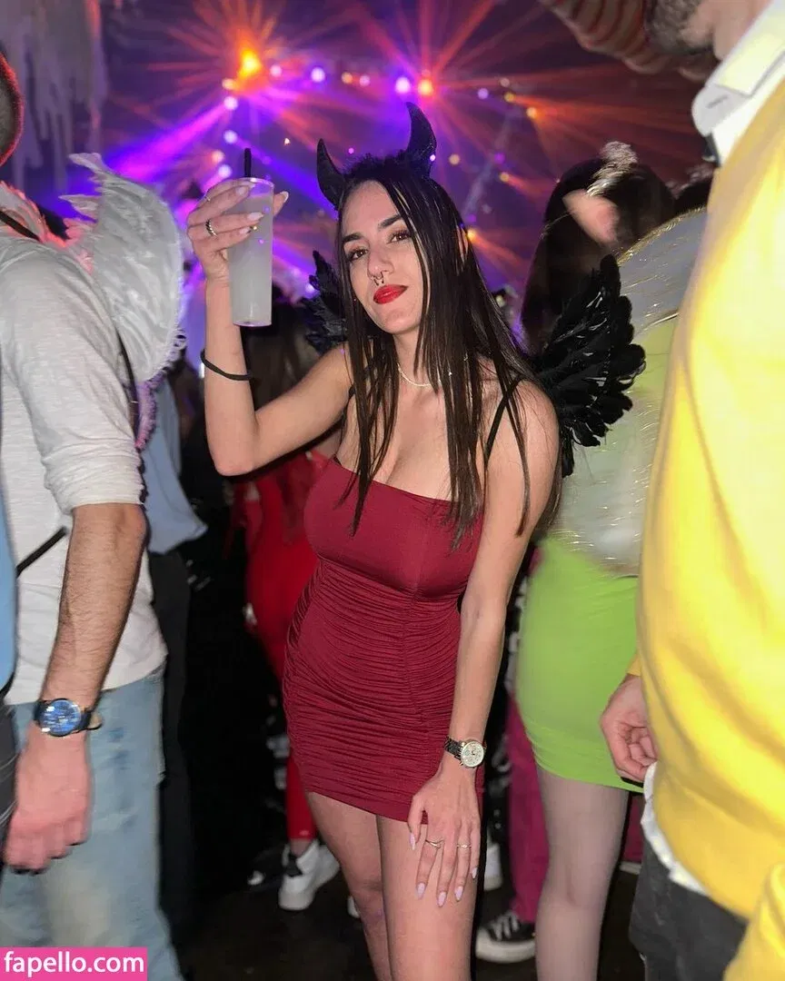 Sara Avni Onlyfans Photo Gallery 