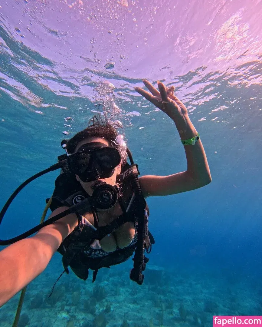 Sara Avni Onlyfans Photo Gallery 