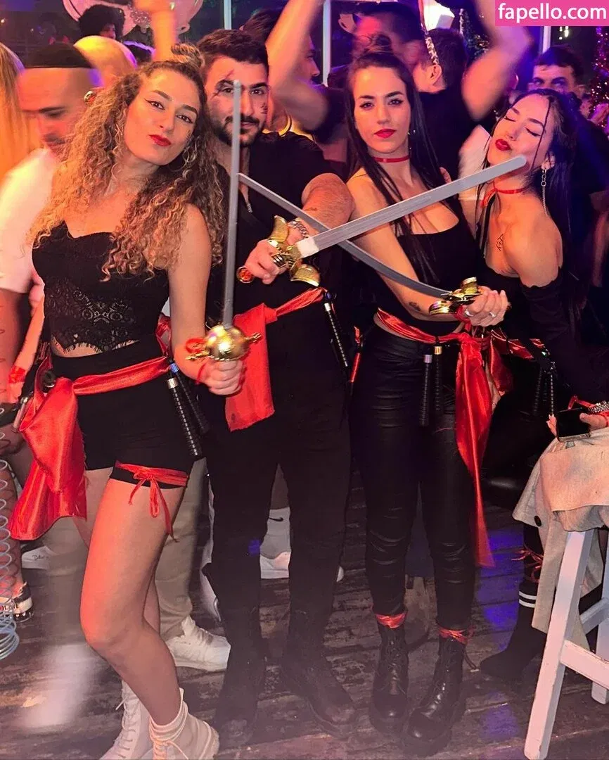 Sara Avni Onlyfans Photo Gallery 