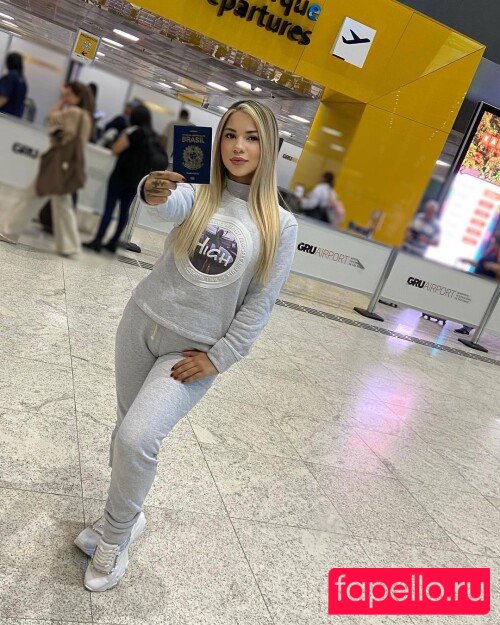 Rafaela Nude Onlyfans Photo 8