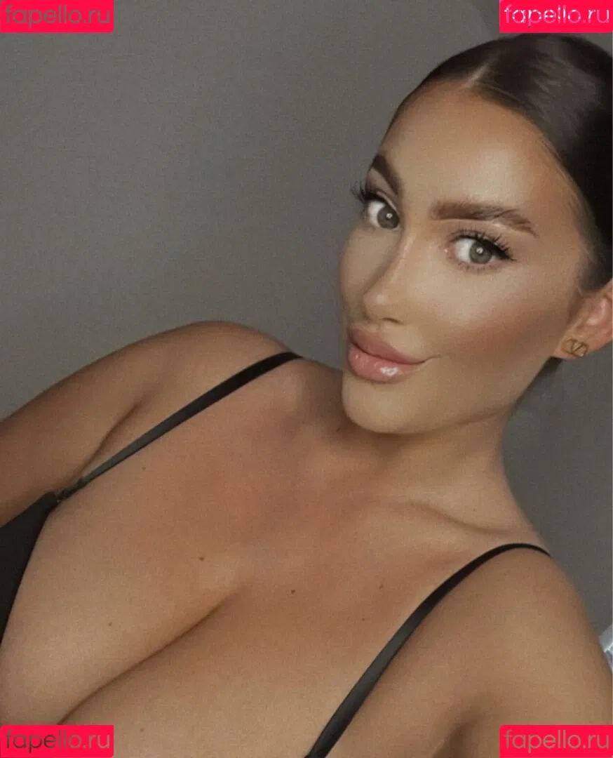 Kirstie V Onlyfans Photo Gallery 