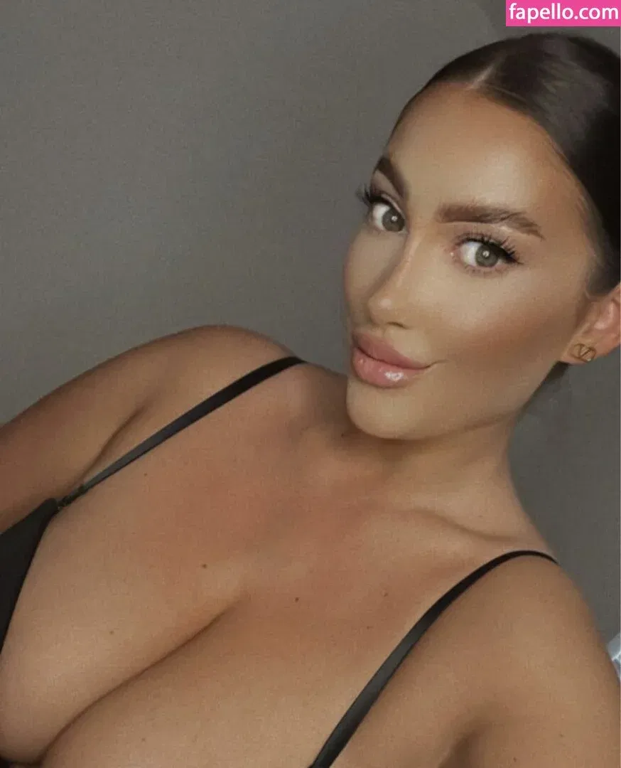 Kirstie V Onlyfans Photo Gallery 