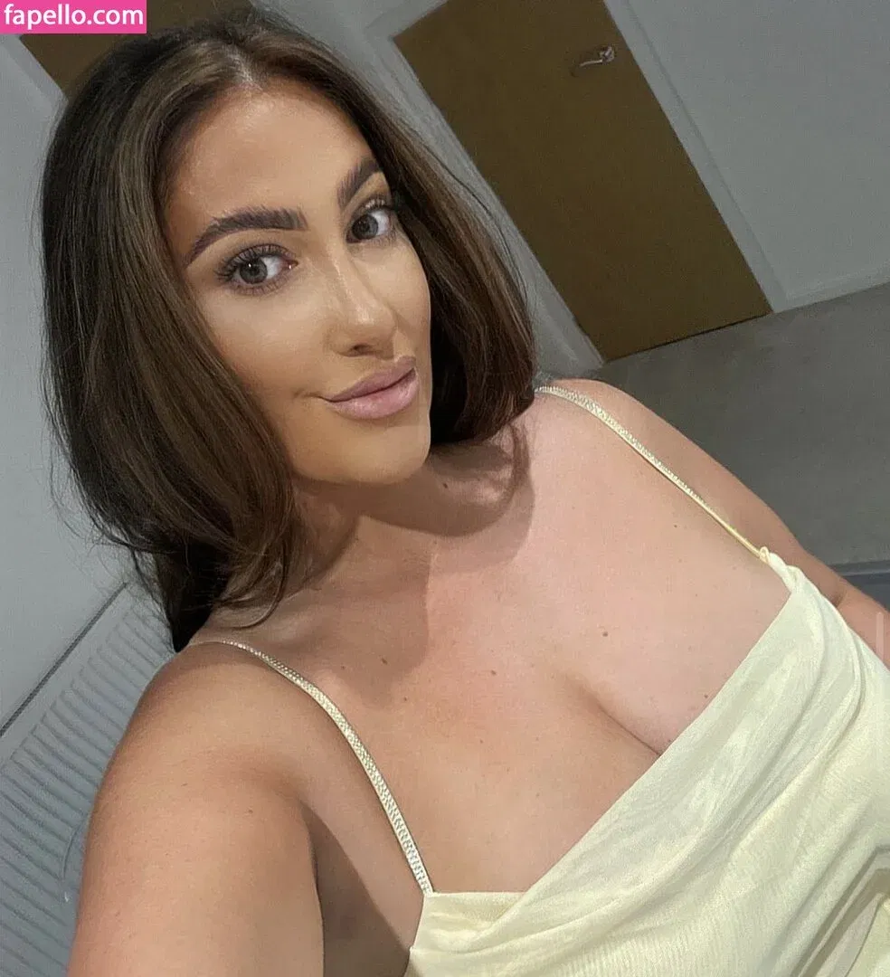 Kirstie V Onlyfans Photo Gallery 