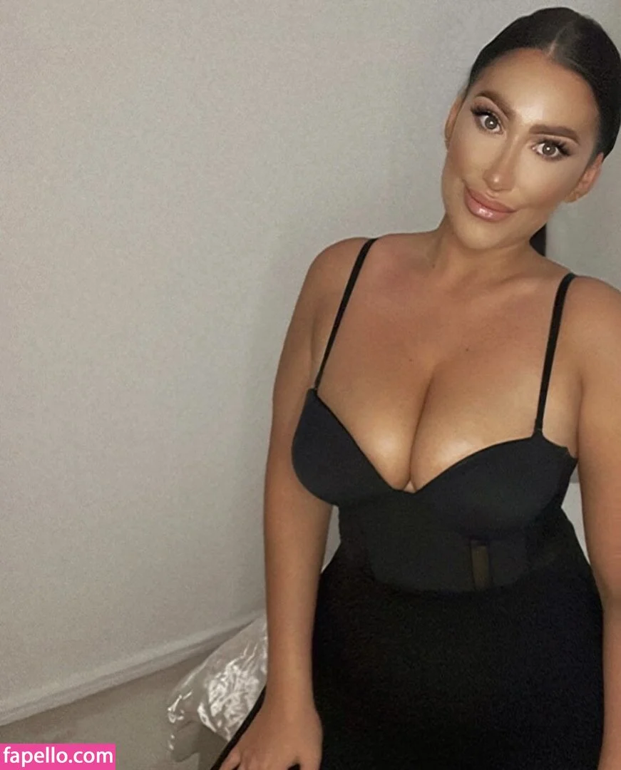 Kirstie V Onlyfans Photo Gallery 