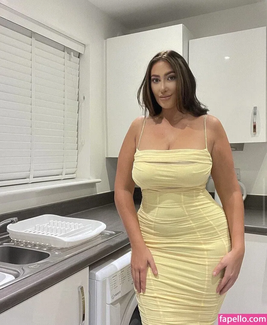 Kirstie V Onlyfans Photo Gallery 