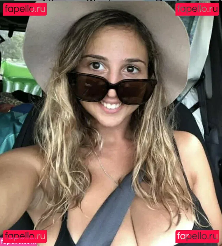 Wears_ren Onlyfans Photo Gallery 