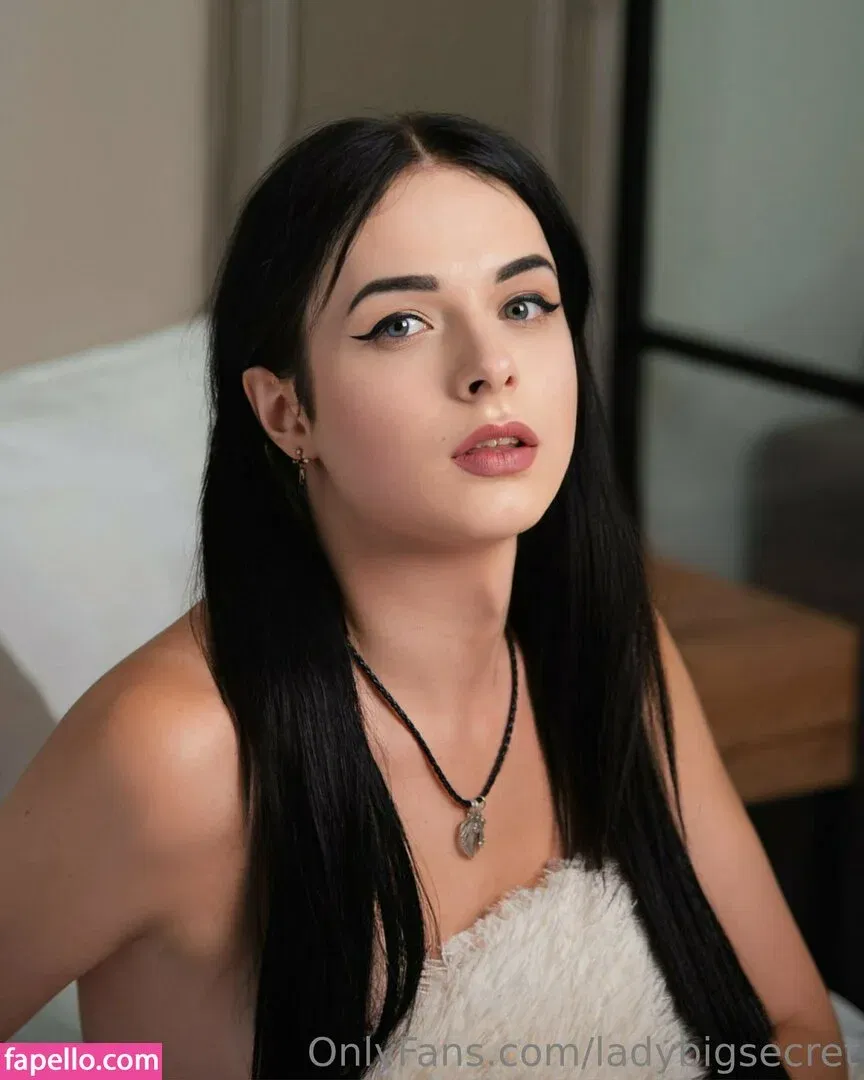 ladybigsecret Onlyfans Photo Gallery 