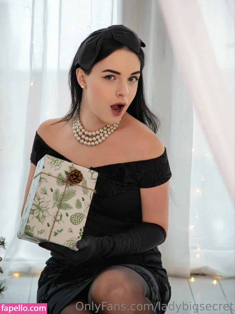 ladybigsecret Onlyfans Photo Gallery 