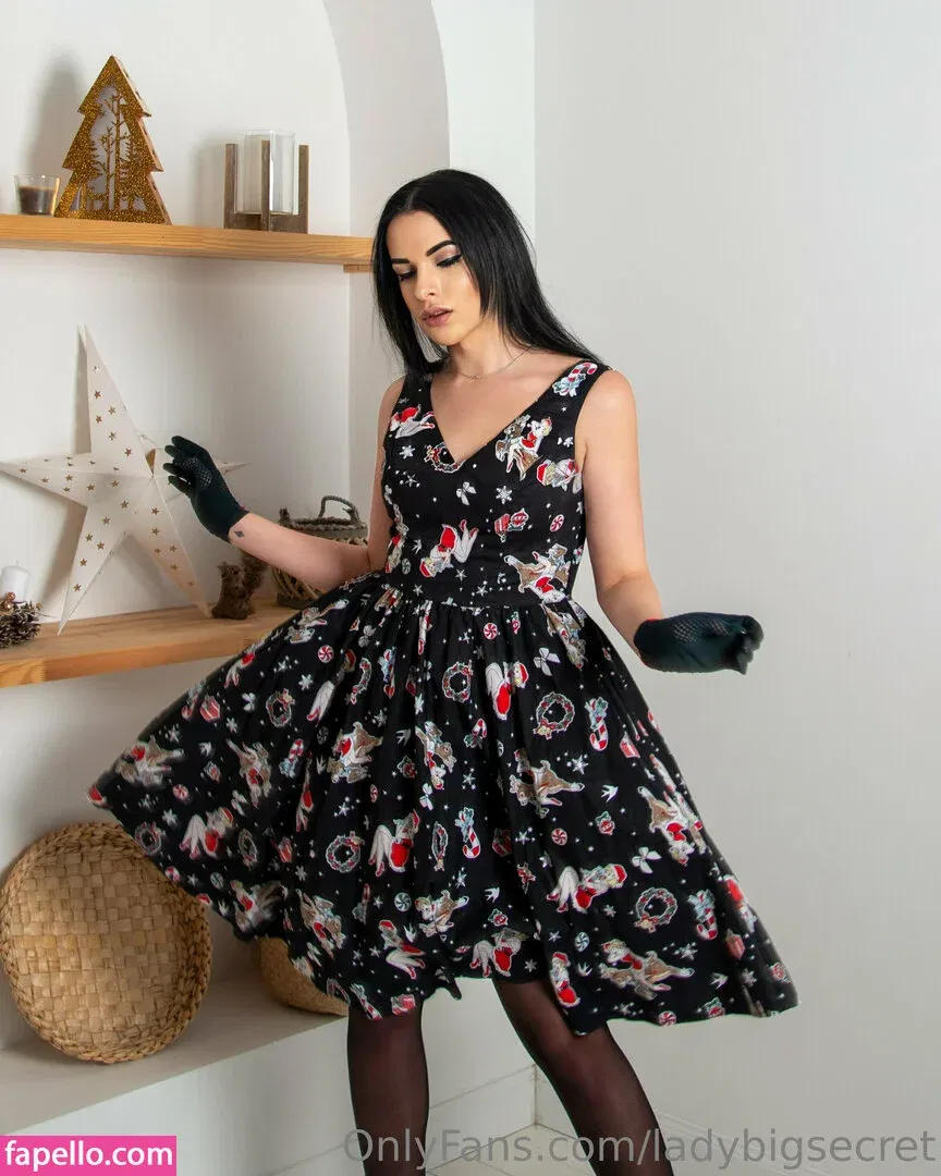 ladybigsecret Onlyfans Photo Gallery 