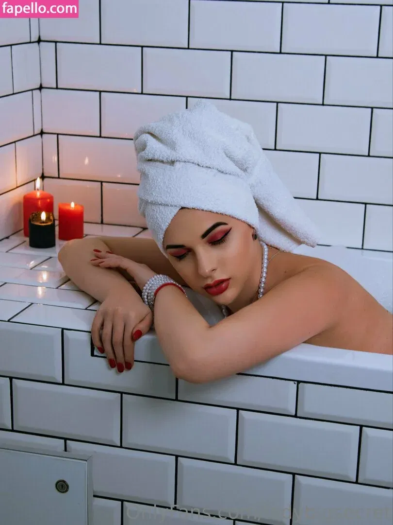 ladybigsecret Onlyfans Photo Gallery 