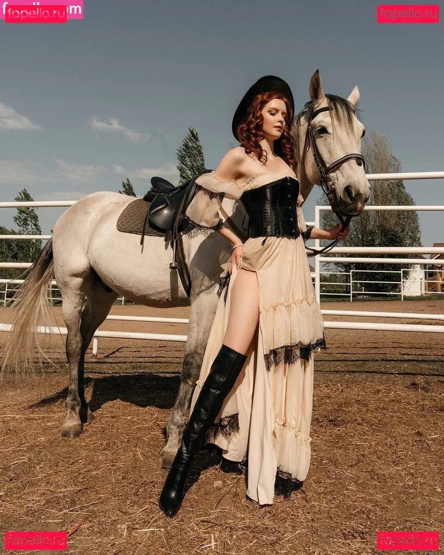 foxperry Onlyfans Photo Gallery 