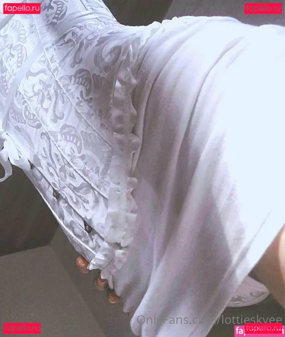 lottieskyee Onlyfans Photo Gallery 