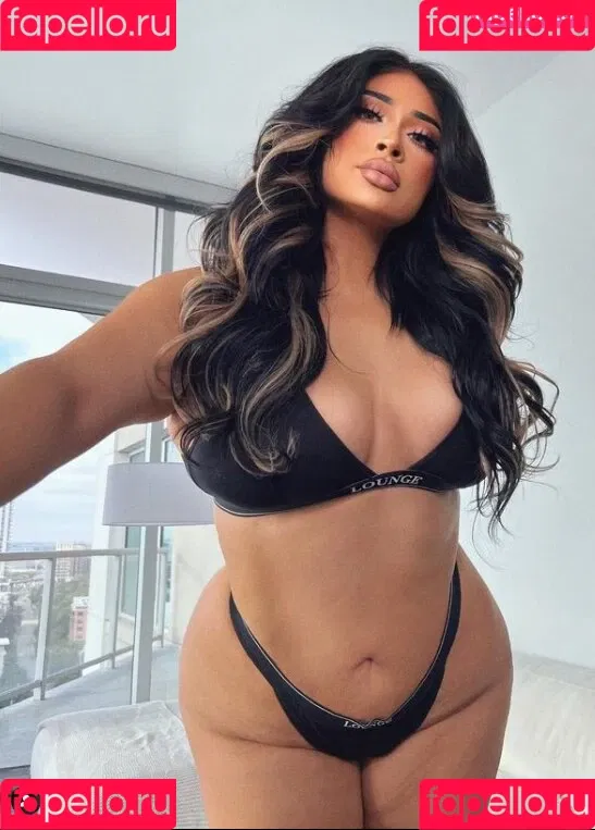 viirdii Onlyfans Photo Gallery 