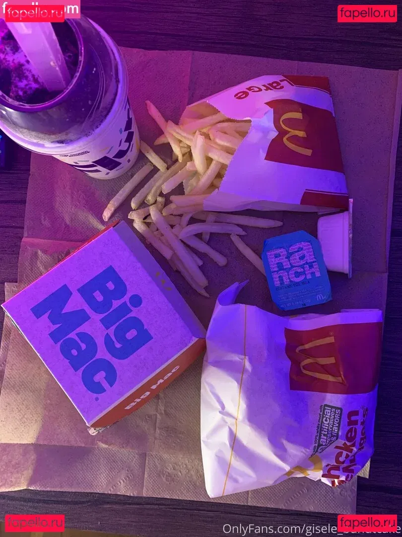 gisele_bundtcake Onlyfans Photo Gallery 