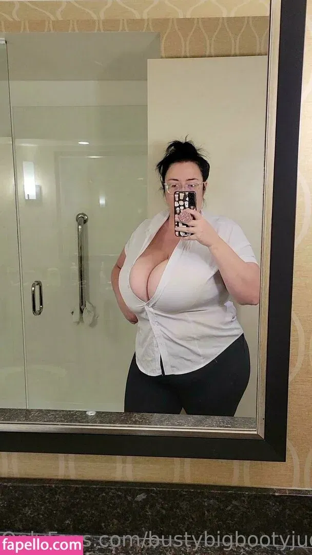 bustybigbootyjudy Onlyfans Photo Gallery 