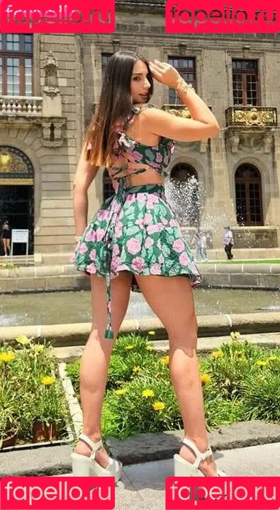 Emilia Vizcarra Onlyfans Photo Gallery 