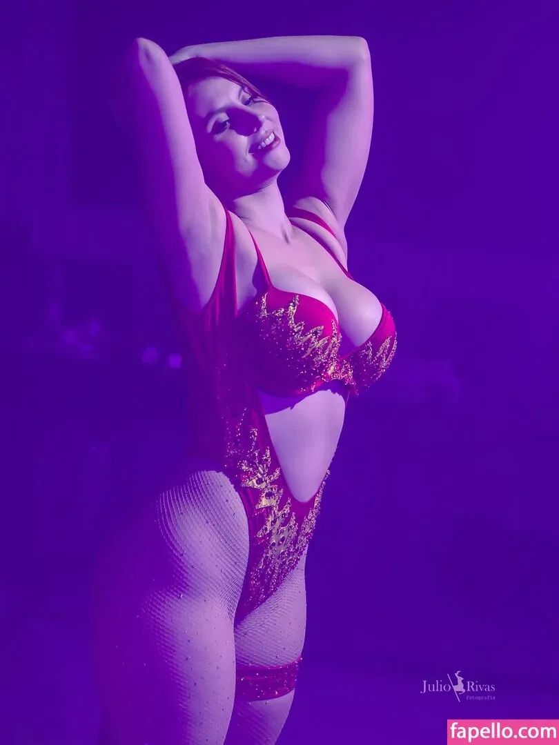 Emilia Vizcarra Onlyfans Photo Gallery 