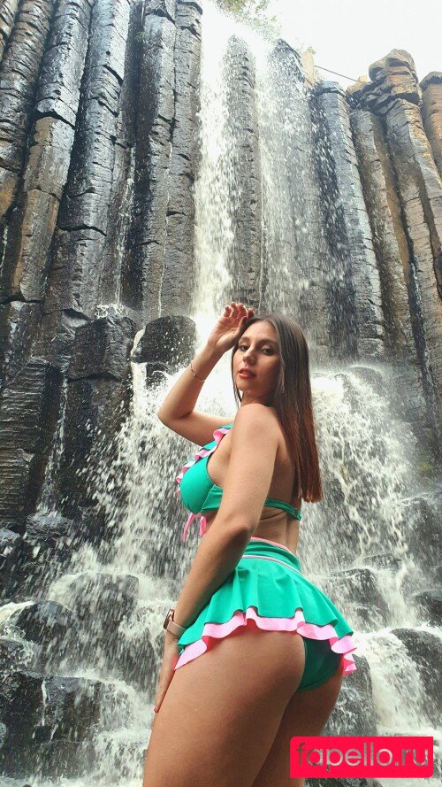 Emilia Vizcarra Onlyfans Photo Gallery 