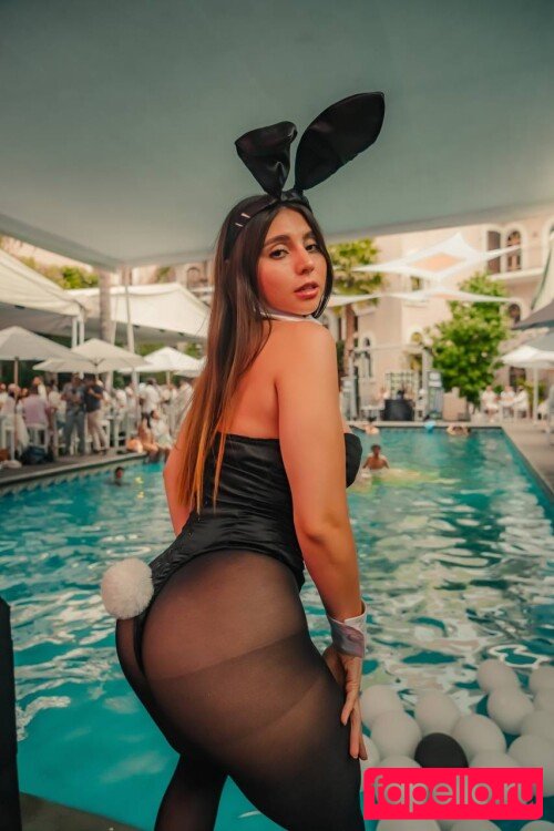 Emilia Vizcarra Onlyfans Photo Gallery 