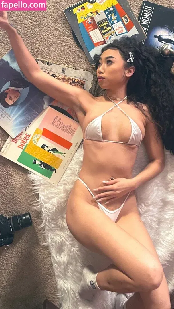 waifuelliexo Onlyfans Photo Gallery 