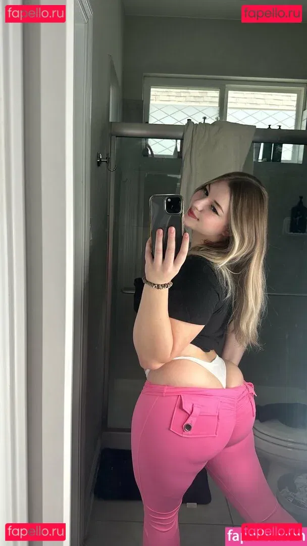 Tinastoopider Onlyfans Photo Gallery 