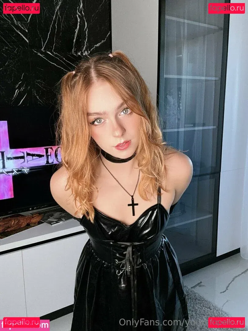 YourCoraRossi Onlyfans Photo Gallery 