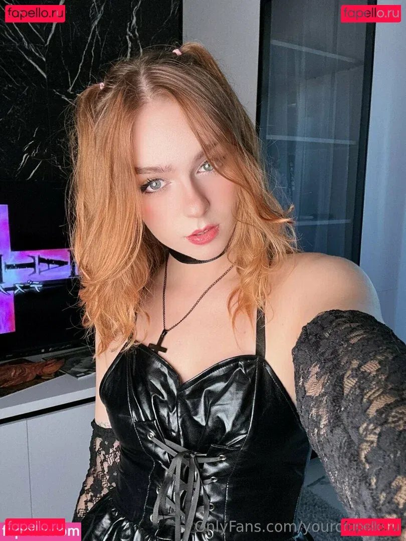 YourCoraRossi Onlyfans Photo Gallery 