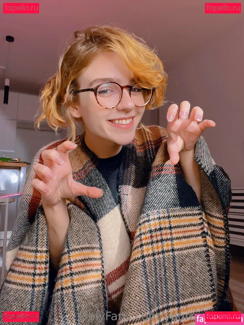 YourCoraRossi Onlyfans Photo Gallery 