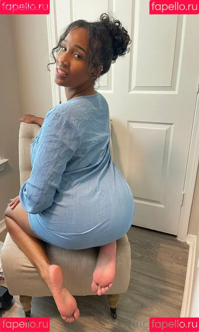 nichole.sole Onlyfans Photo Gallery 