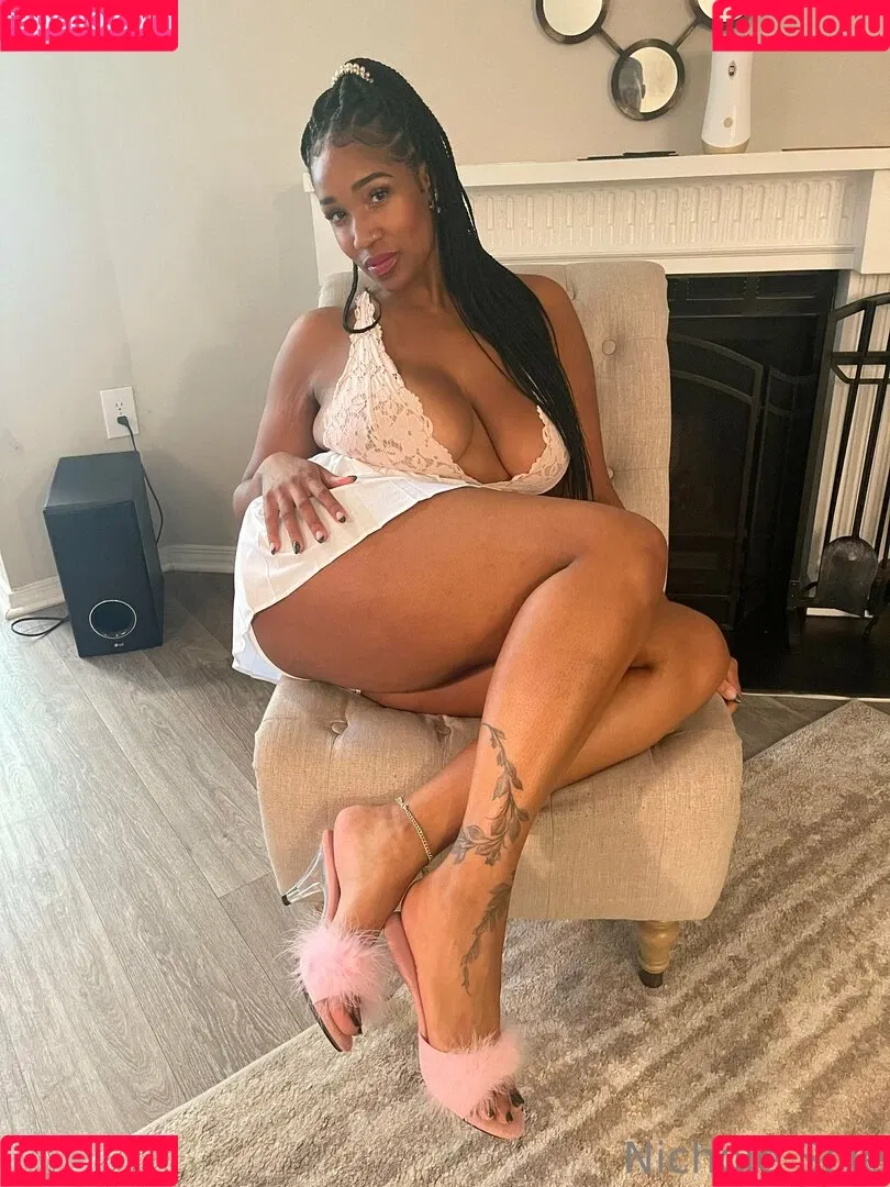 nichole.sole Onlyfans Photo Gallery 