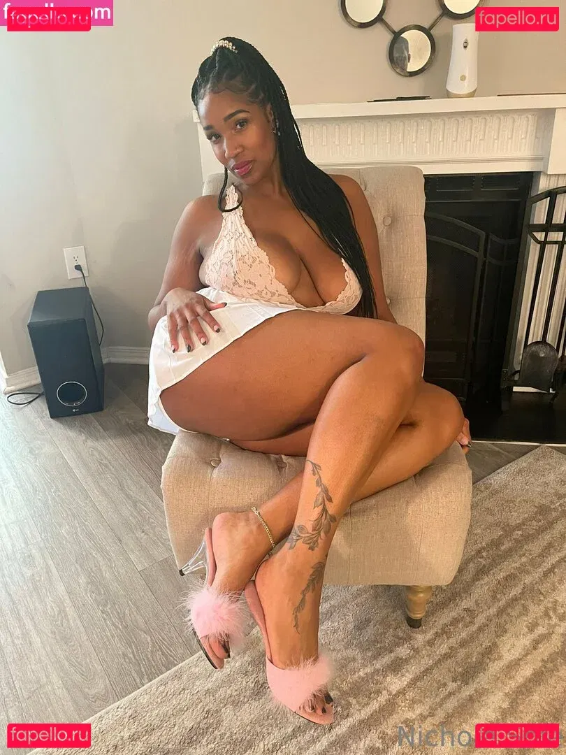 nichole.sole Onlyfans Photo Gallery 