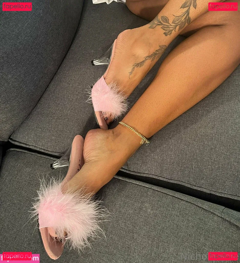 nichole.sole Onlyfans Photo Gallery 