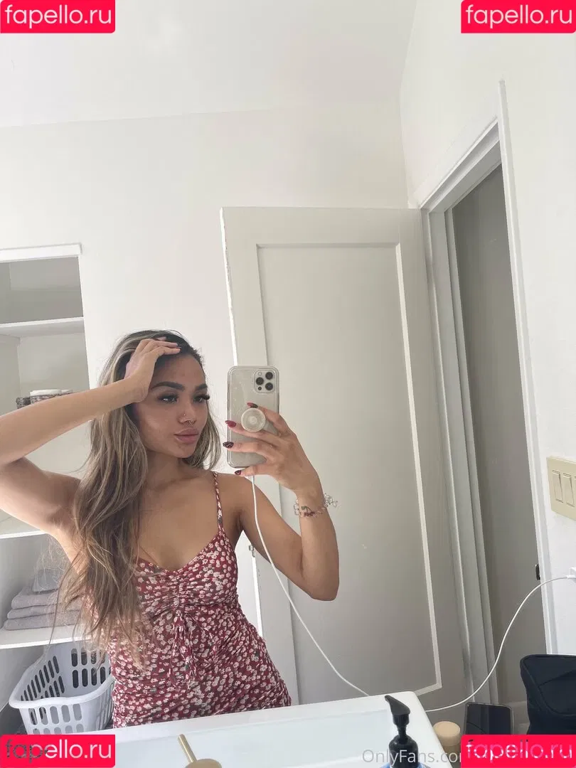 theavamariee Onlyfans Photo Gallery 