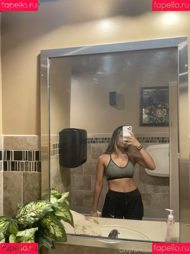 theavamariee Onlyfans Photo Gallery 