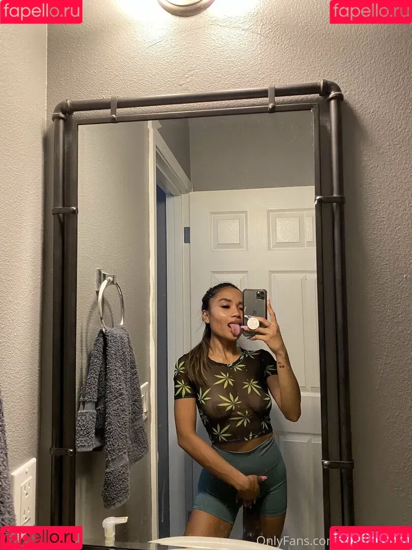 theavamariee Onlyfans Photo Gallery 