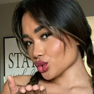 theavamariee Onlyfans Photo Gallery 